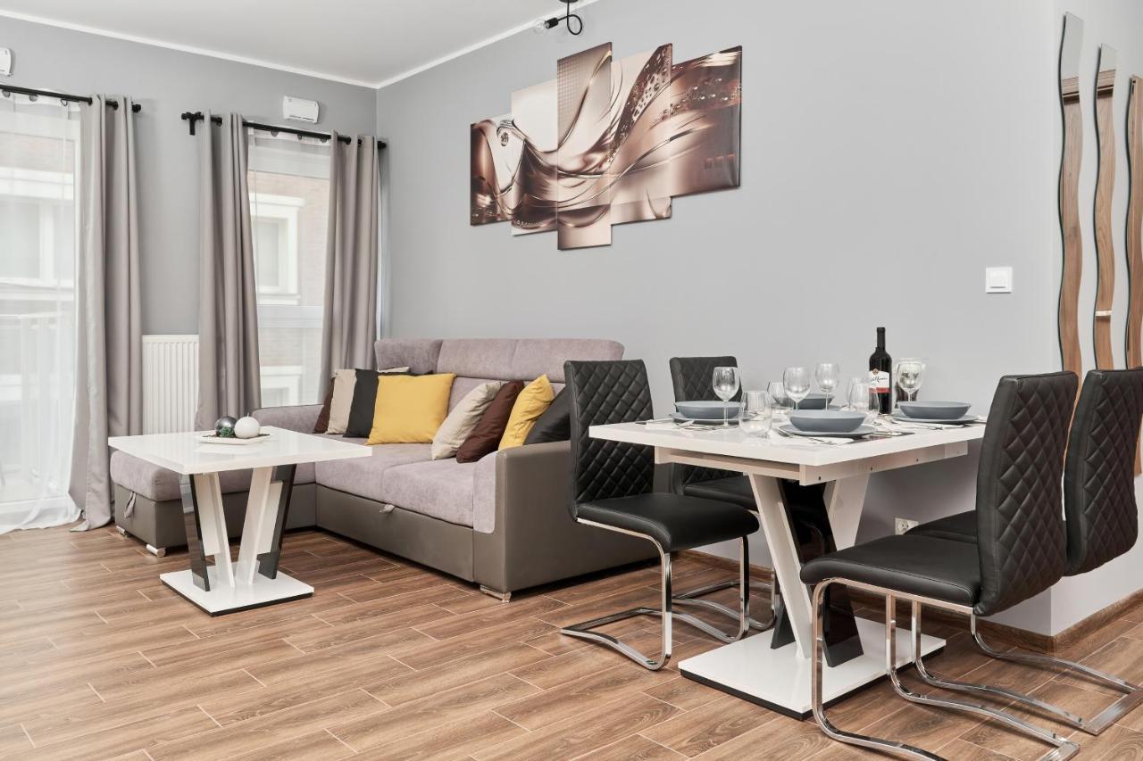 Apartments Wroclaw Jana Pawla II With Free Parking Wroclaw By Noclegi Renters Luaran gambar