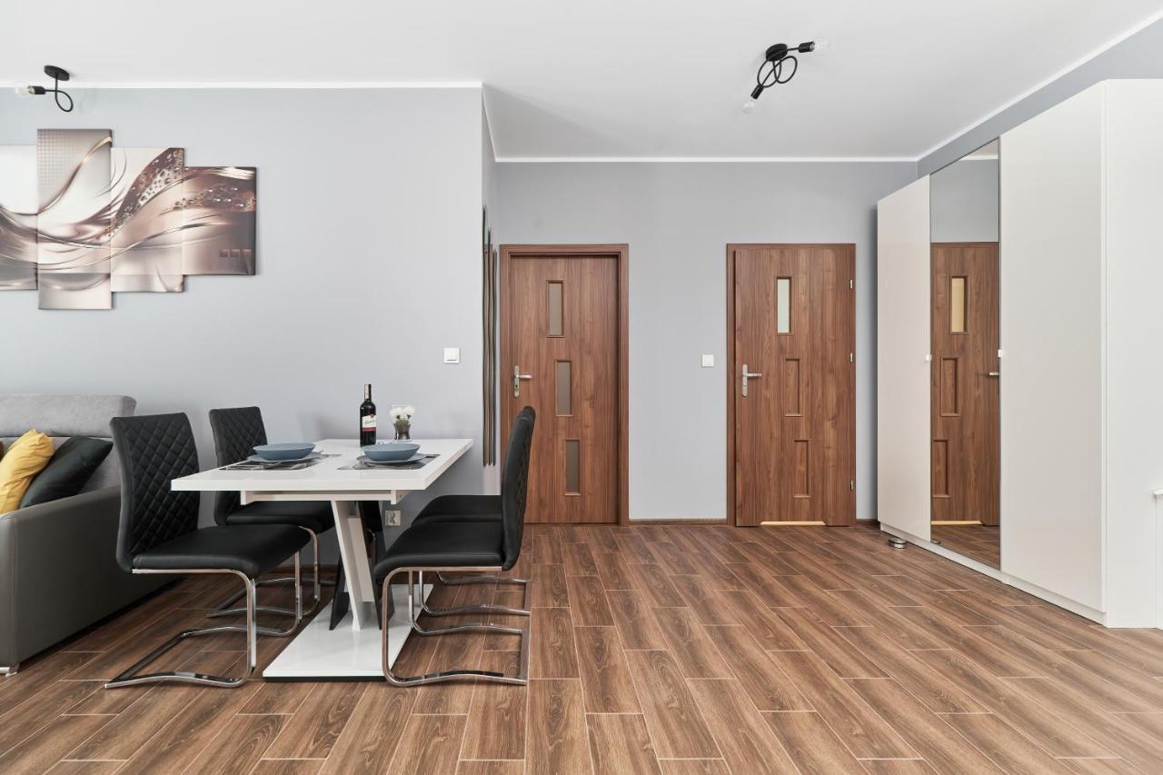 Apartments Wroclaw Jana Pawla II With Free Parking Wroclaw By Noclegi Renters Luaran gambar