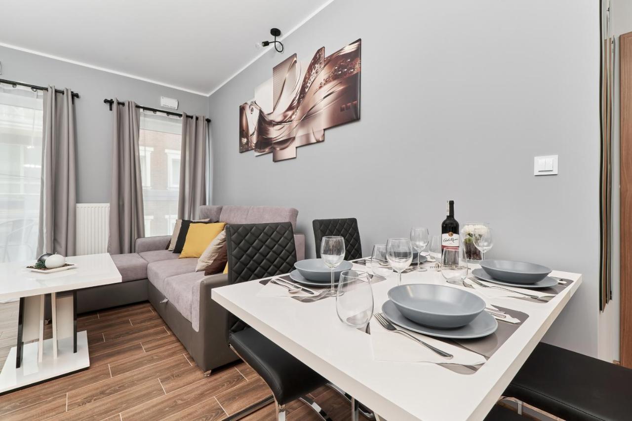 Apartments Wroclaw Jana Pawla II With Free Parking Wroclaw By Noclegi Renters Luaran gambar