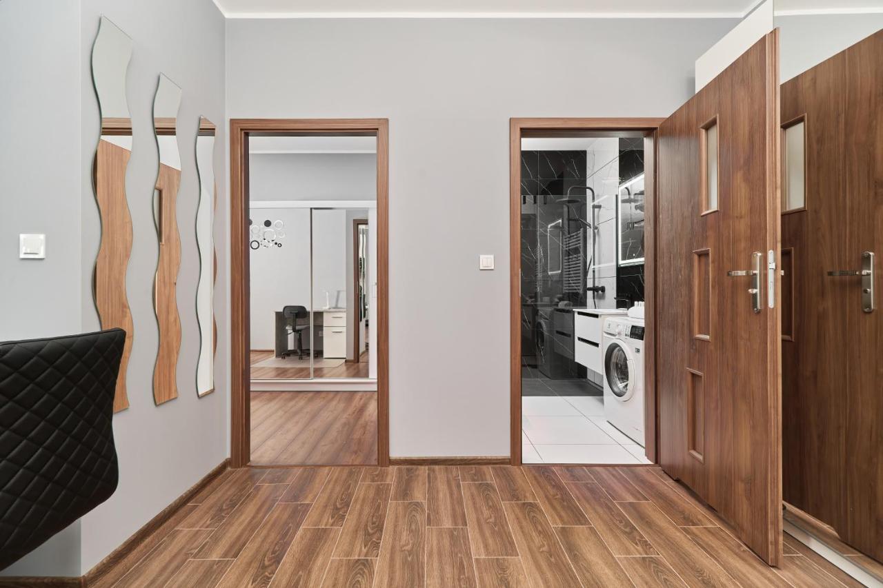 Apartments Wroclaw Jana Pawla II With Free Parking Wroclaw By Noclegi Renters Luaran gambar